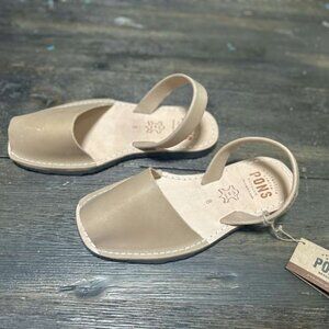 NWT Never been worn. Pons leather taupe color Women's size 8 sandals